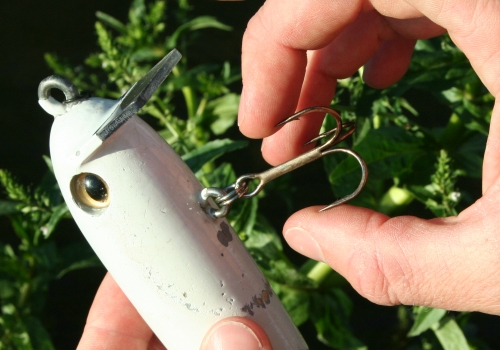 How to check a treble hook for damage